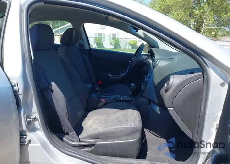 2009 Pontiac G6 z USA, uszkodzony, nr VIN 1G2ZG57N694226751